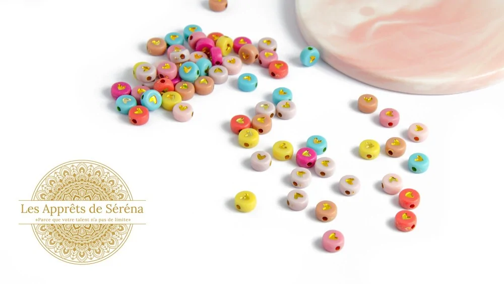 50 Perles acryliques rondes cœur